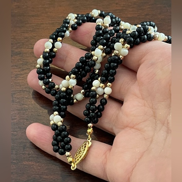 Black onyx mother of pearl gold tone bead 3-strand necklace - Picture 6 of 8